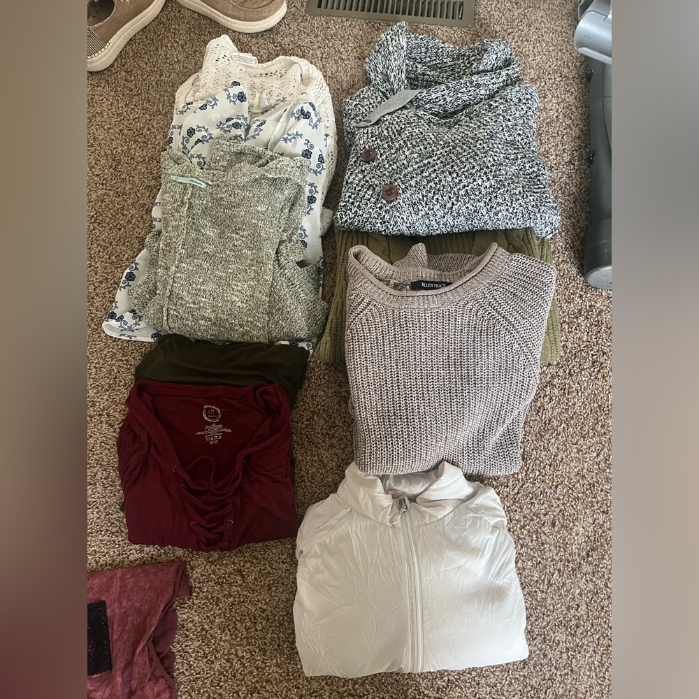 Lot of Womens Clothes.